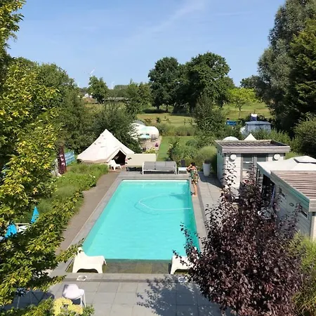 De Witte Merel Deluxe 4*